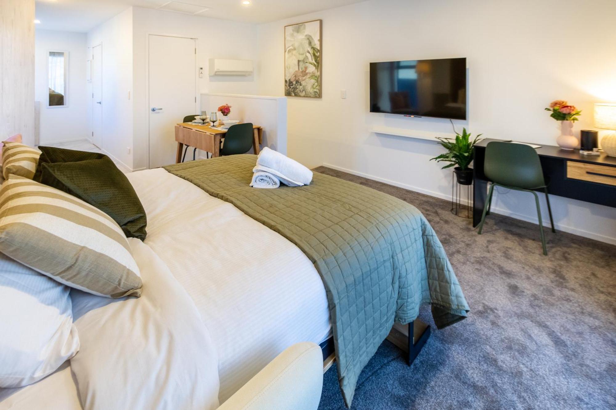 Luxury Studio With Balcony - Close To Supermarket Κράισττσερτς Εξωτερικό φωτογραφία