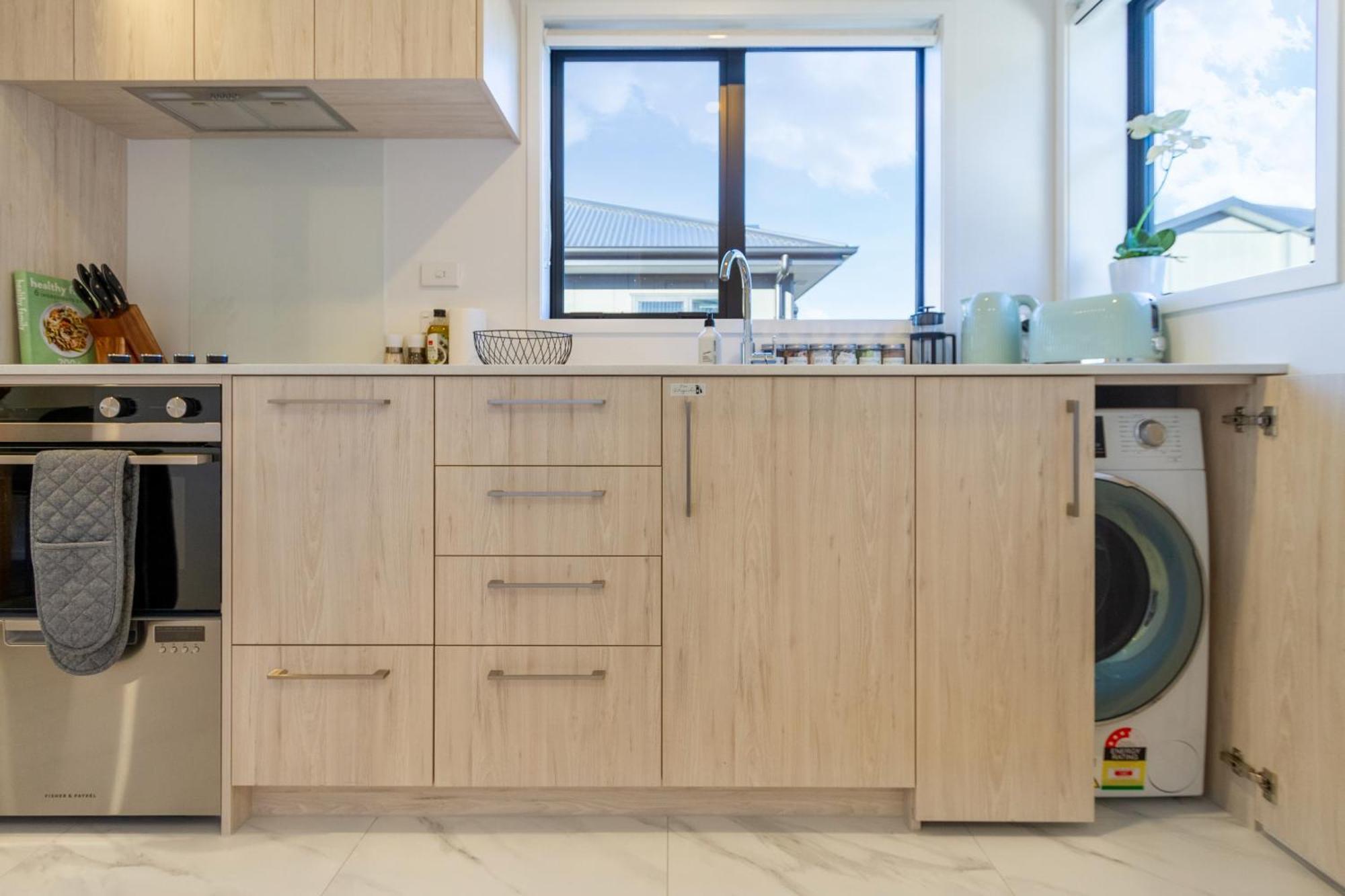 Luxury Studio With Balcony - Close To Supermarket Κράισττσερτς Εξωτερικό φωτογραφία