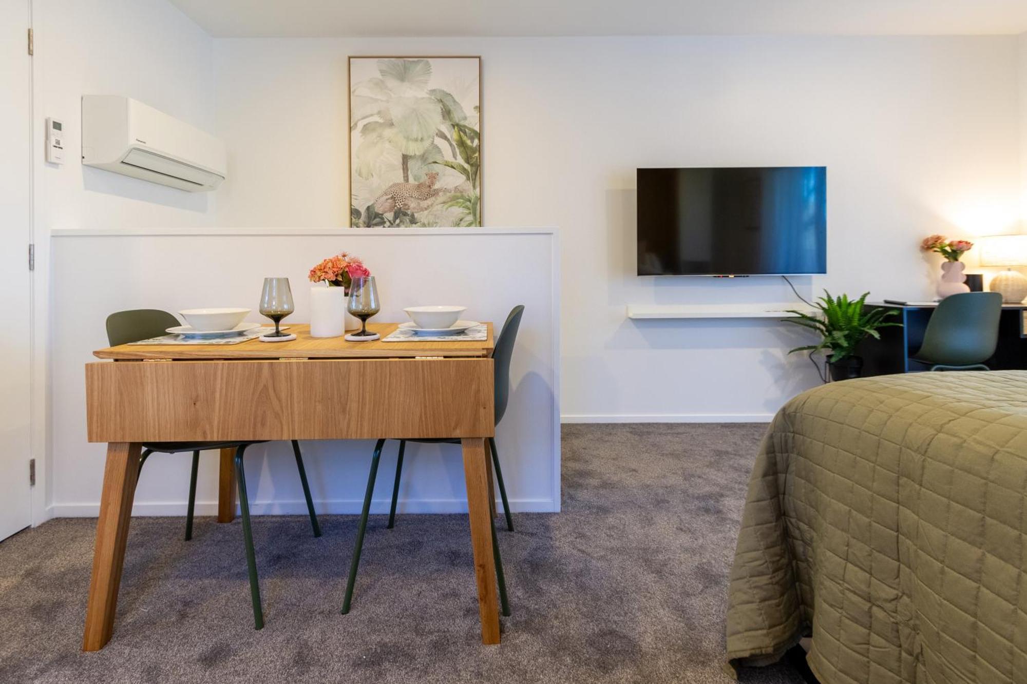 Luxury Studio With Balcony - Close To Supermarket Κράισττσερτς Εξωτερικό φωτογραφία